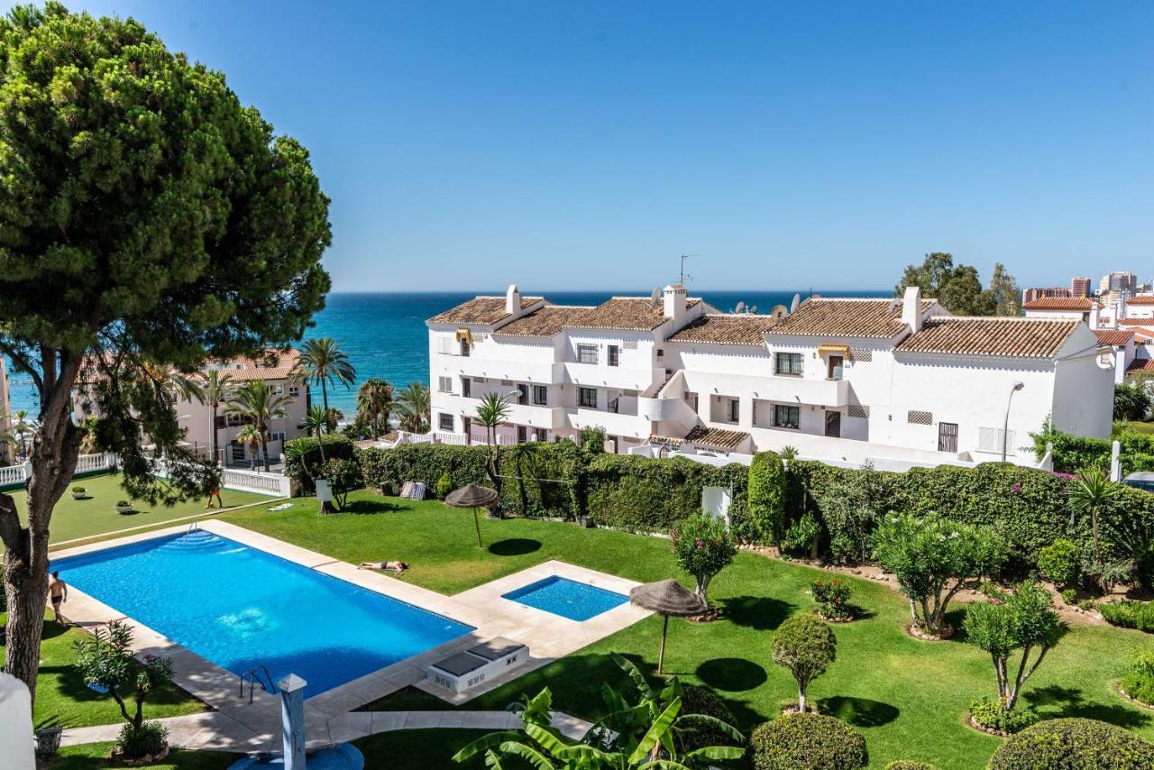 Cisnes Benalmadena Beach Exterior photo